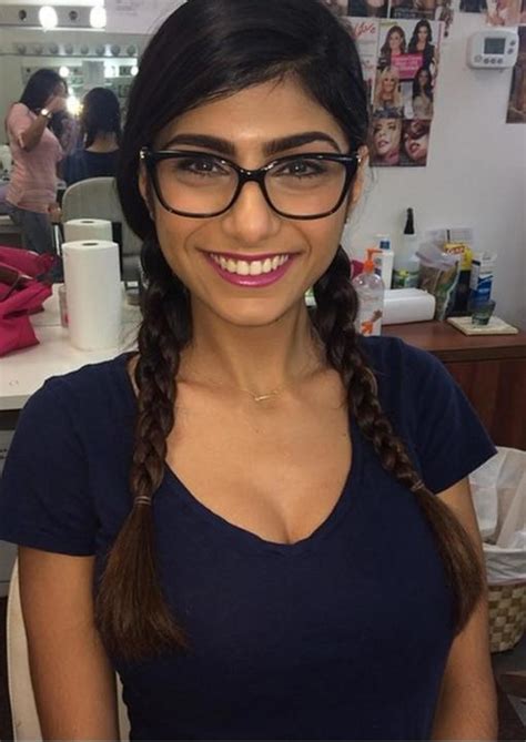 Mia Khalifa : r/ladyladyboners